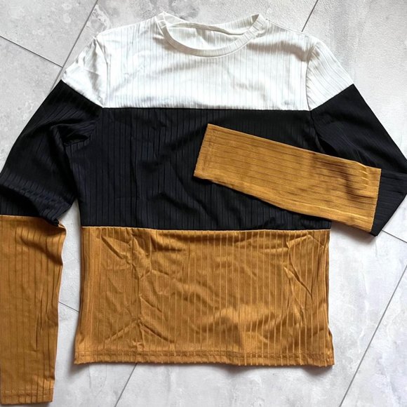 Colorblock Blouse - Picture 2 of 6